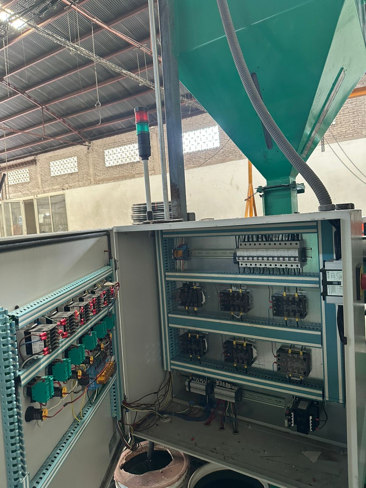 Soluciones de Control Eléctrico y Automatización